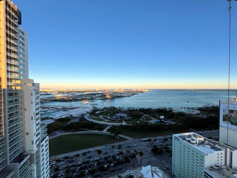 Condo for sale at Vizcayne South Tower 3903