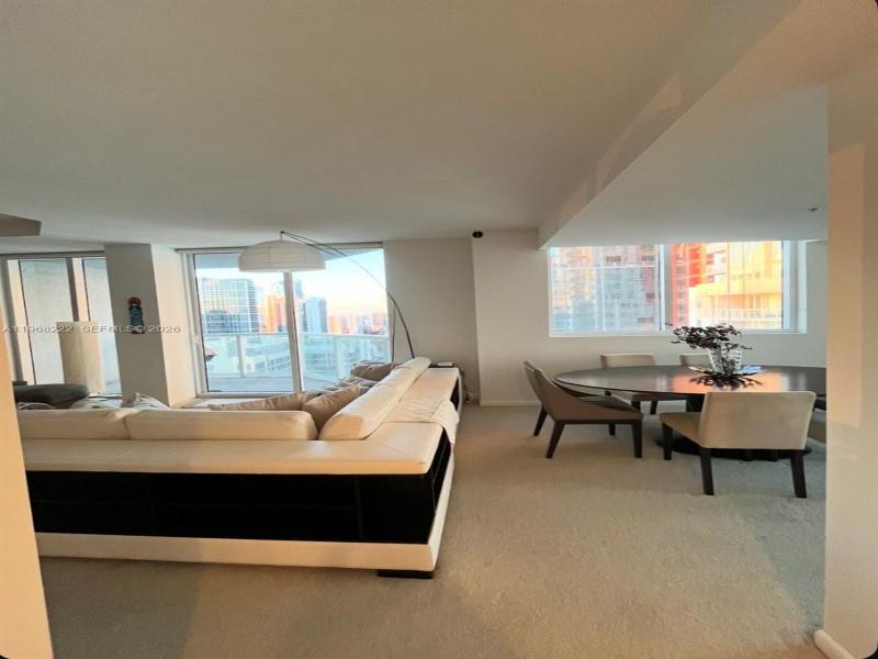 Condo for sale at Vizcayne South Tower 3903