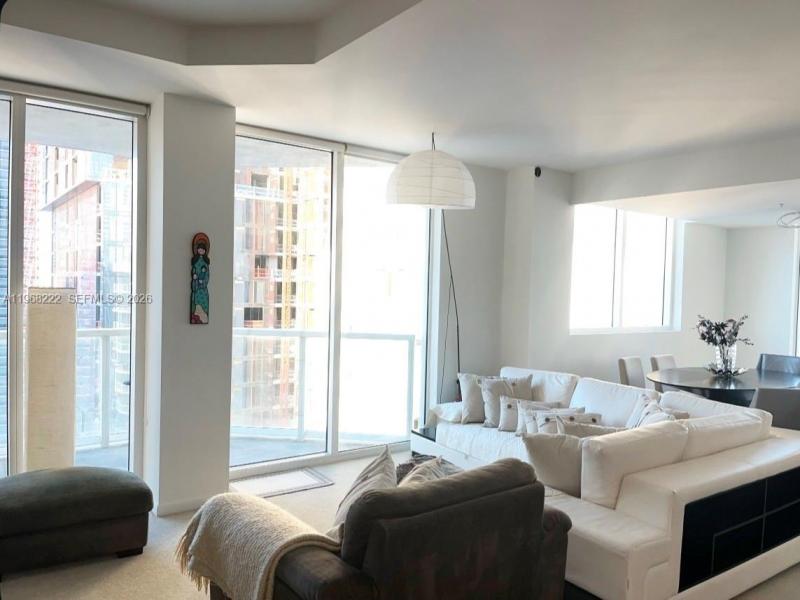 Condo for sale at Vizcayne South Tower 3903