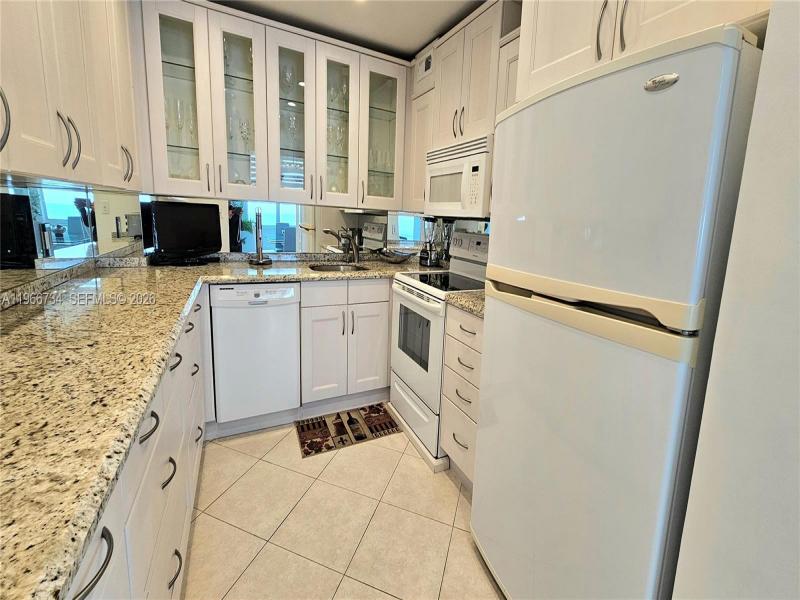 Condo for sale at The Hemispheres 7F