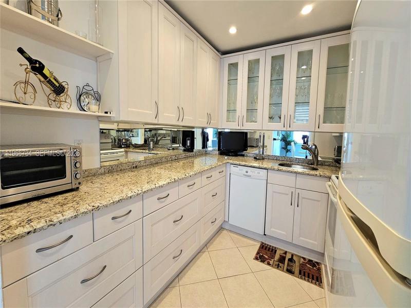 Condo for sale at The Hemispheres 7F