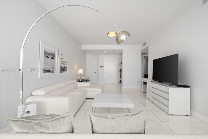 Condo for sale at Trump Royale 4709