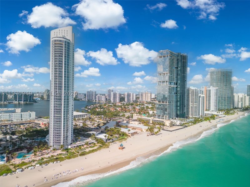 Condo for sale at Trump Royale 4709