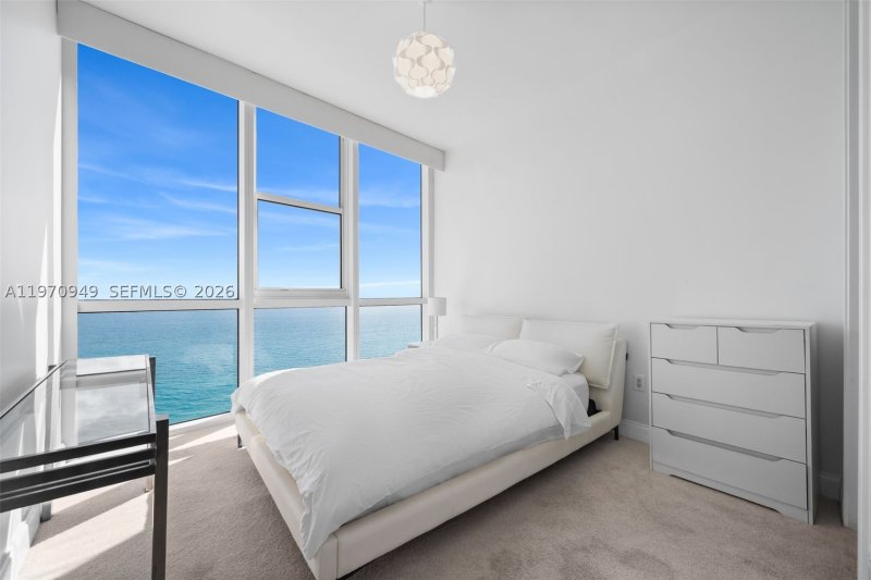 Condo for sale at Trump Royale 4709