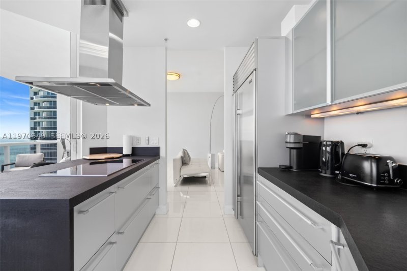 Condo for sale at Trump Royale 4709
