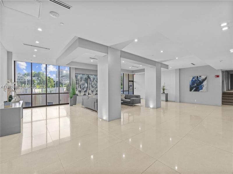 Comprar apartamento no Coronado I 2336
