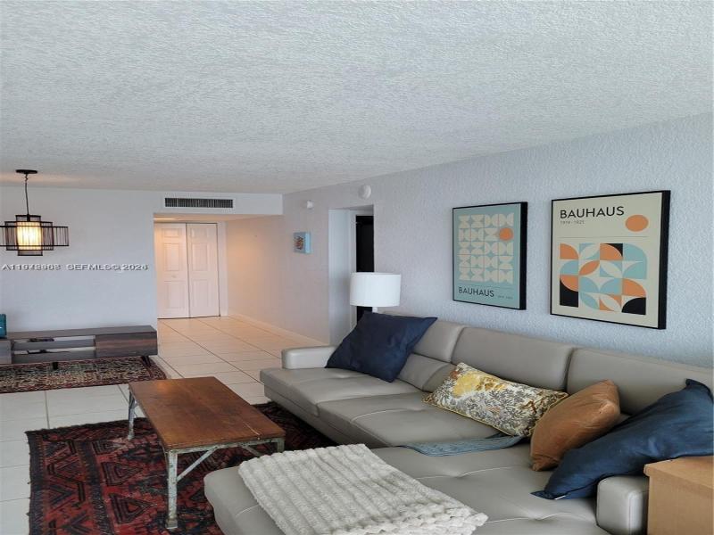 Comprar apartamento no Mirasol Ocean Towers 1404