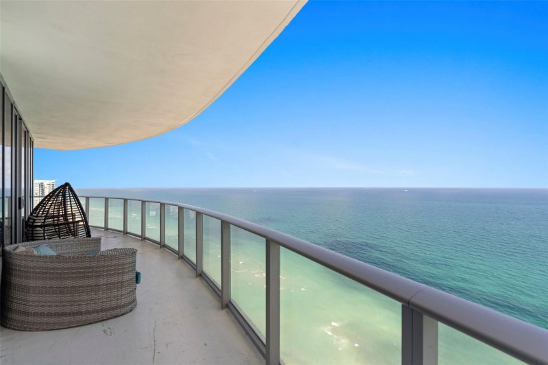 Hyde Beach Resort Hollywood Apt #3501,3502