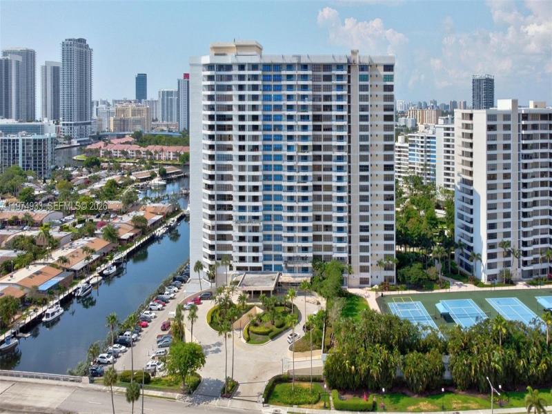 Condo for sale at Olympus Condo 1914
