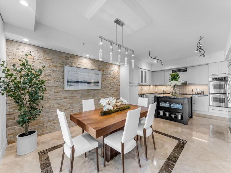 Condo for sale at Las Olas River House 2505