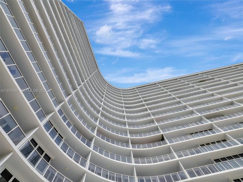Condo for sale at The Galleon 307
