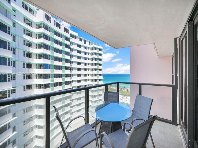 Comprar apartamento en The Alexander 1214