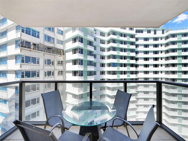 Comprar apartamento en The Alexander 1214