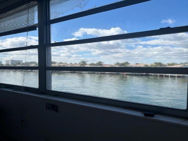 Condo for sale at Trafalgar Towers 304