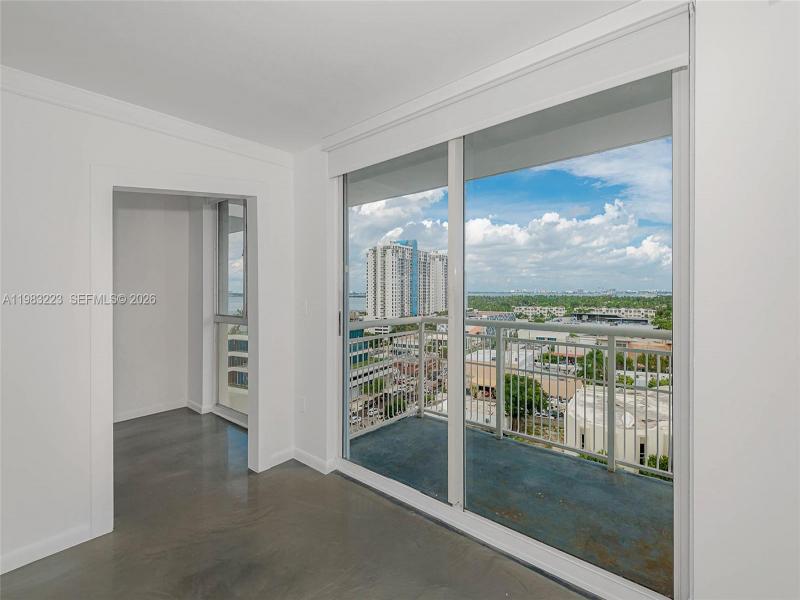 Comprar apartamento en West Bay Plaza PH-07