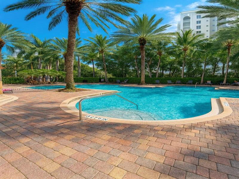 Comprar apartamento en Porto Bellagio 2319