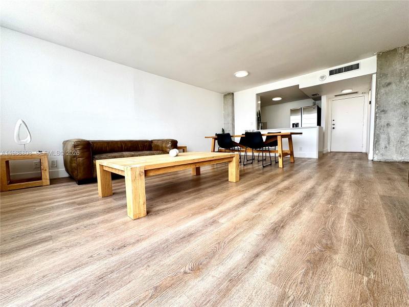 Comprar apartamento en Bayview Towers A909
