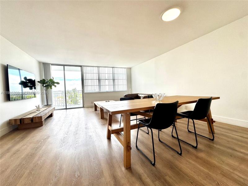 Comprar apartamento en Bayview Towers A909