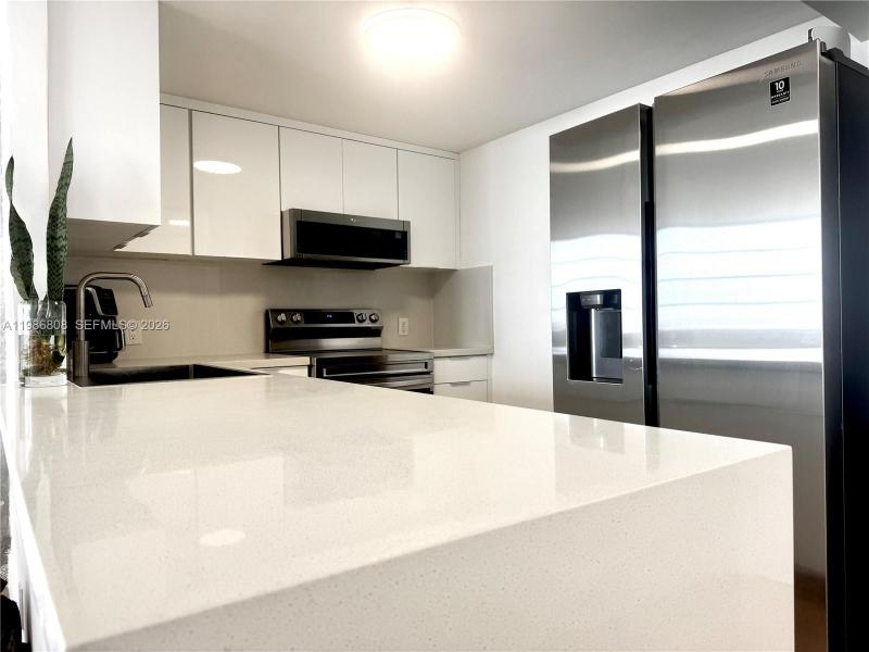 Bayview Towers Apt #A909