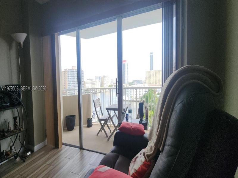 Condo for sale at The Hemispheres 5Q