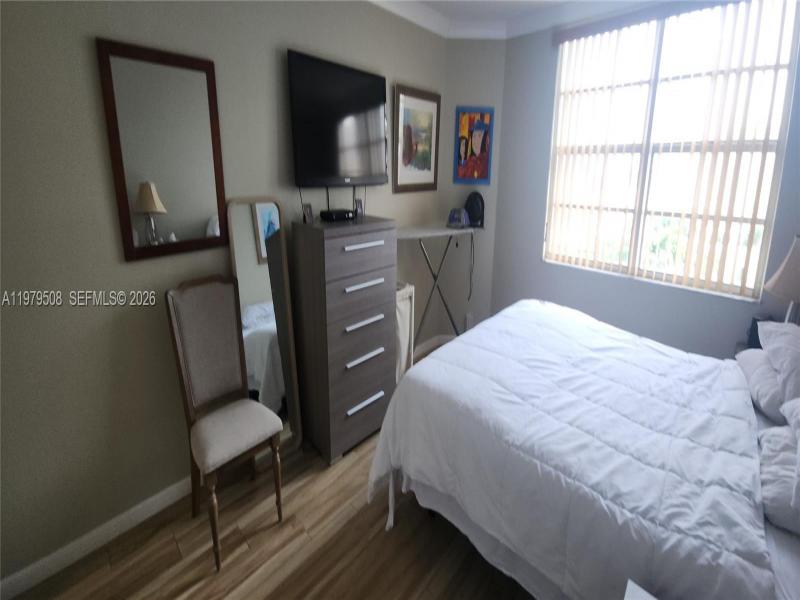 Condo for sale at The Hemispheres 5Q