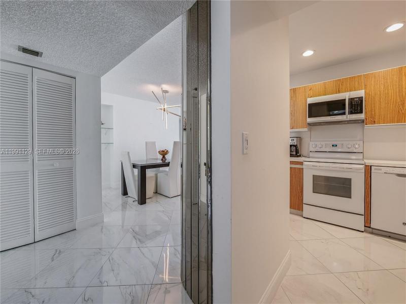 Apartment for rent at Britannia at Quadomain 305