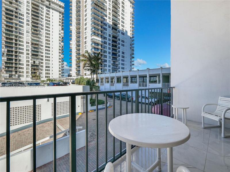 Apartment for rent at Britannia at Quadomain 305