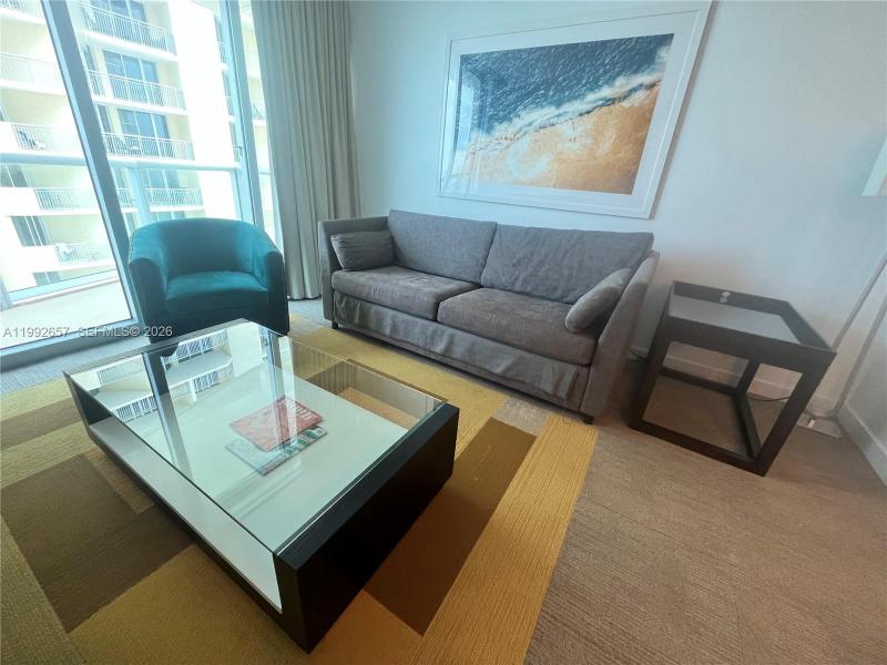 Comprar apartamento en Sole 2408