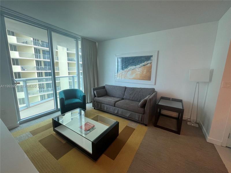 Comprar apartamento en Sole 2408
