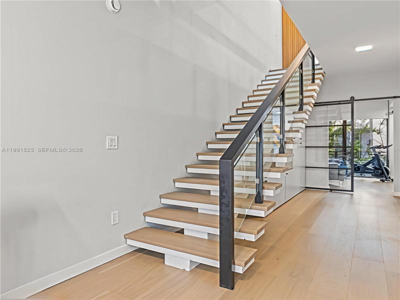 Property photo # 9
