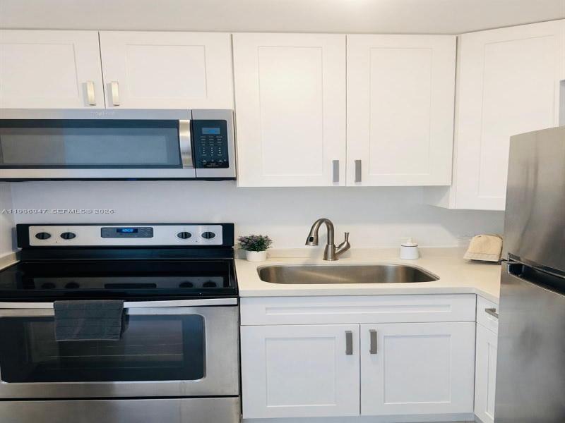 Bayshore Yacht Tennis Club Apt #109