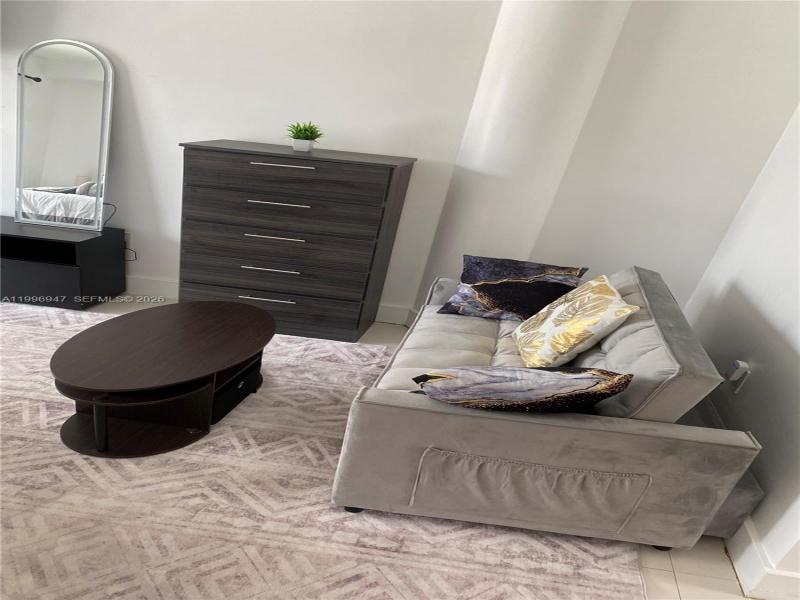 Alquiler de apartamento en Bayshore Yacht Tennis Club 109