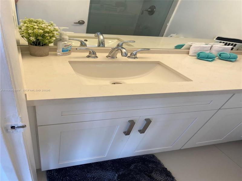 Alquiler de apartamento en Bayshore Yacht Tennis Club 109