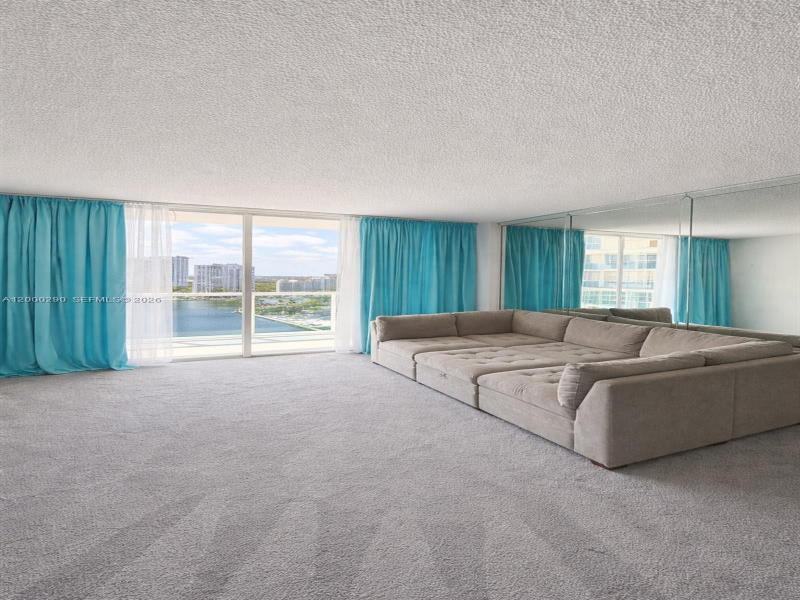 Condo for sale at Hallmark of Hollywood 1623