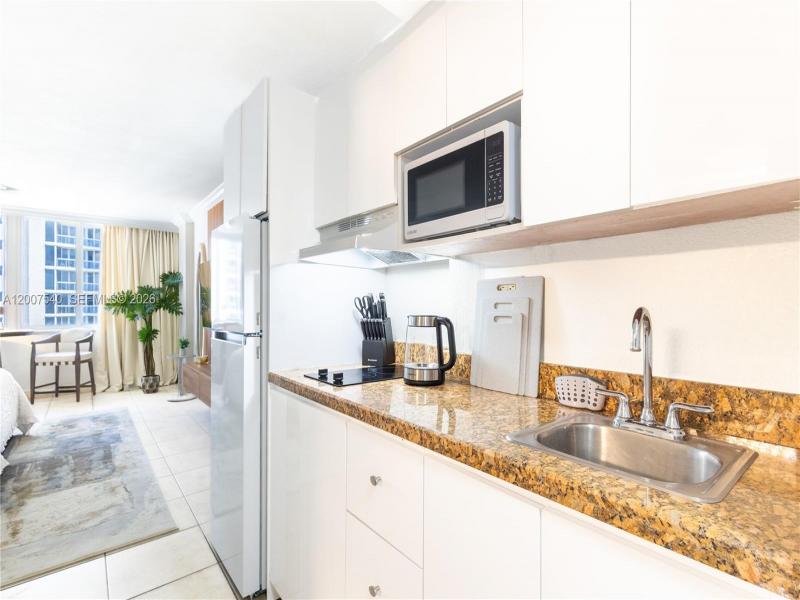 Condo for sale at Aventura Beach Club 1123