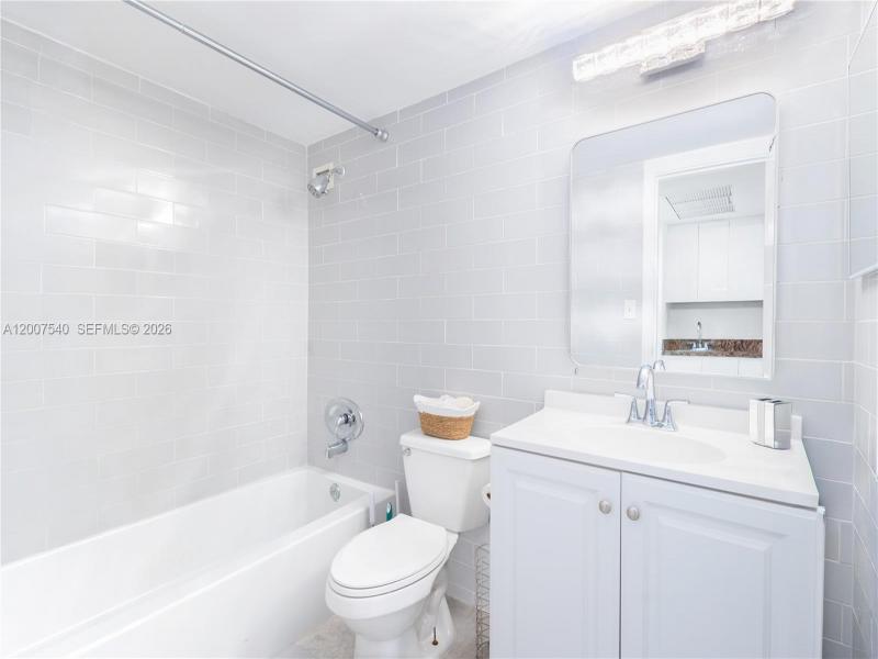 Condo for sale at Aventura Beach Club 1123