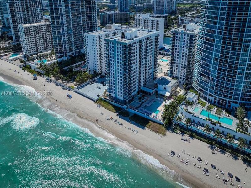 Condo for sale at Aquarius Towers 504S