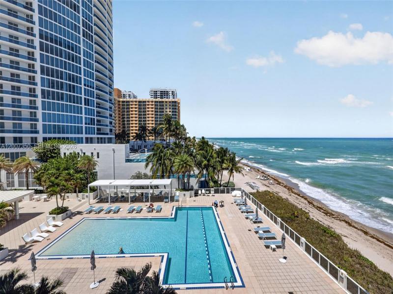 Condo for sale at Aquarius Towers 504S