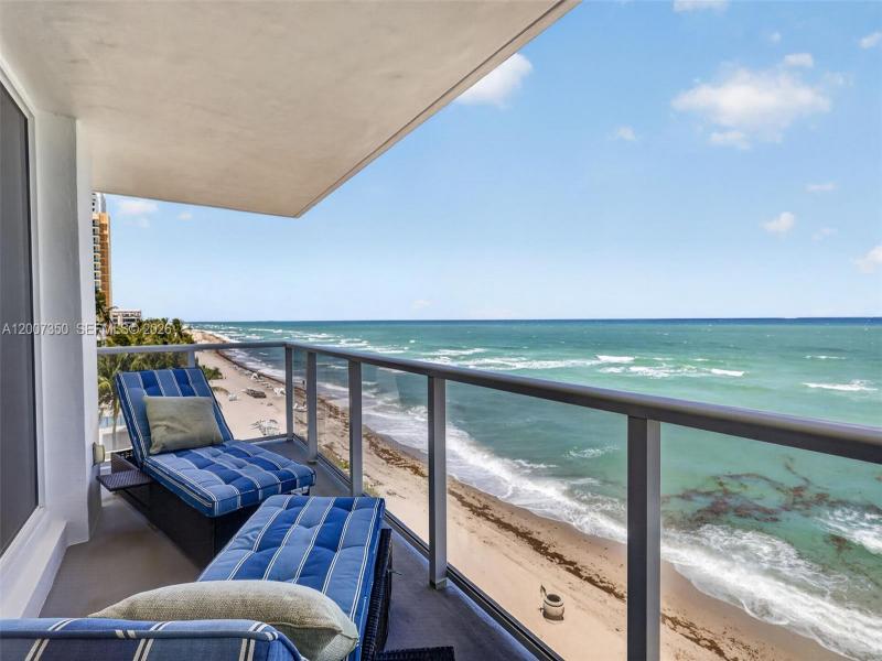 Condo for sale at Aquarius Towers 504S
