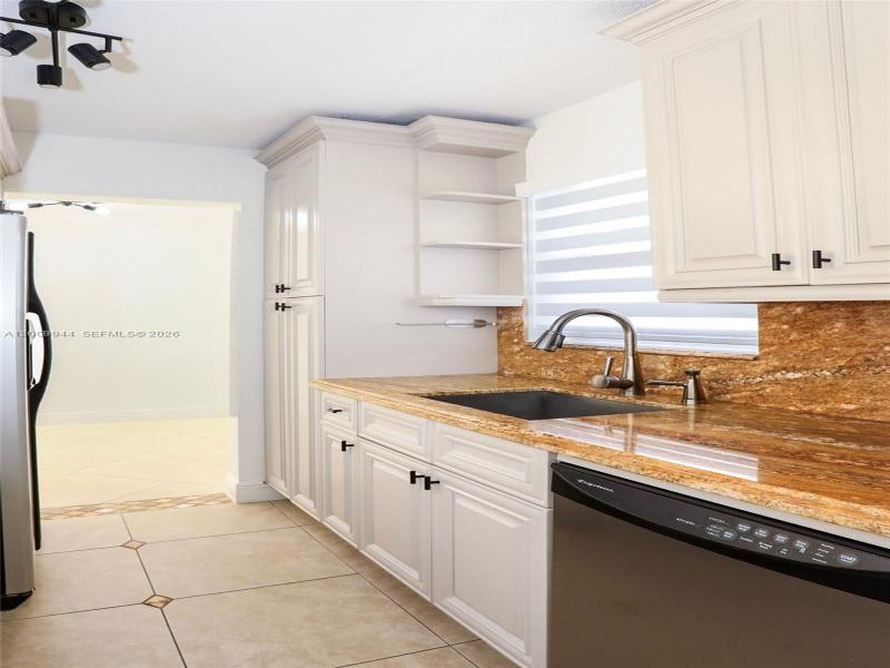 Property photo # 9