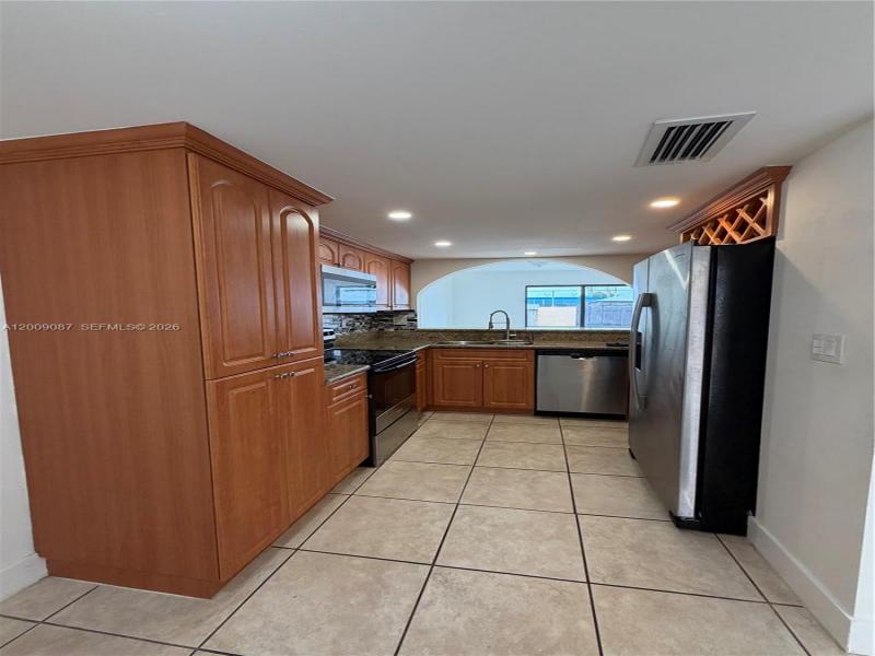 Property photo # 6