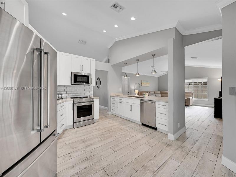 Property photo # 6