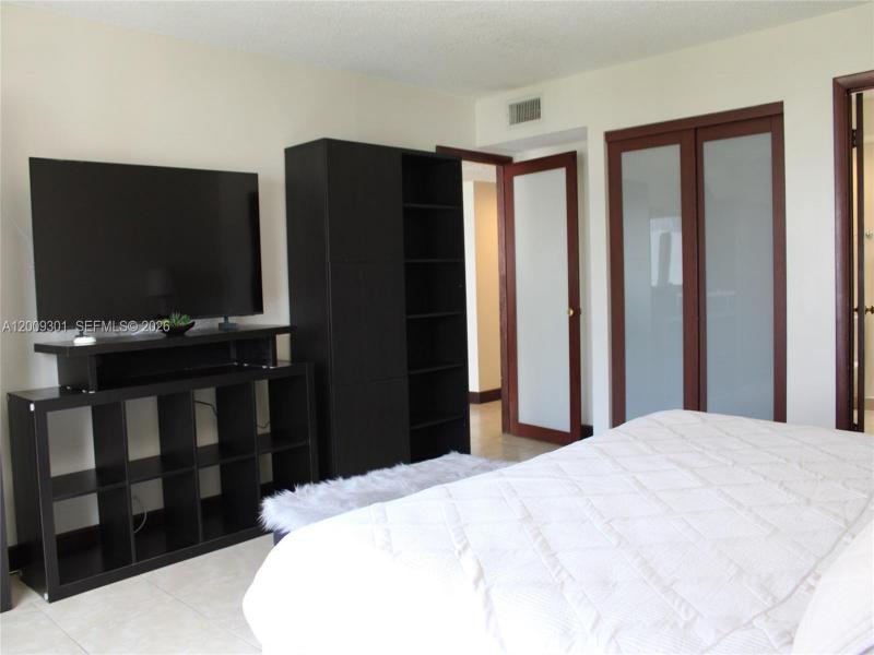 Alquiler de apartamento en Marbella Tower 612