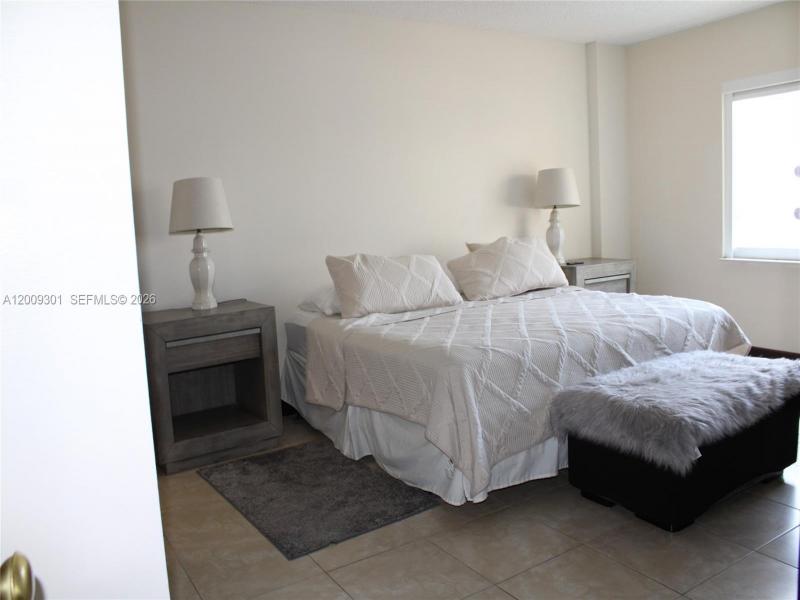 Alquiler de apartamento en Marbella Tower 612