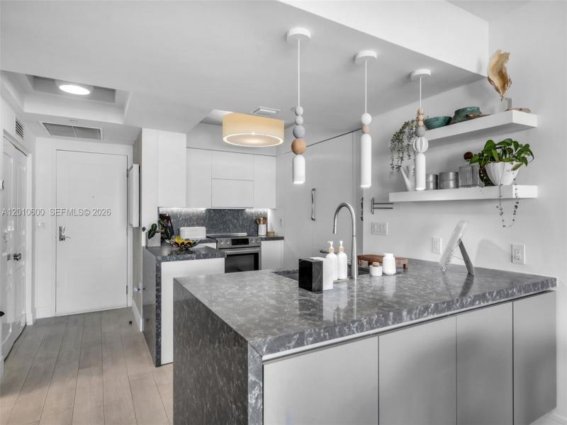 Property photo # 6