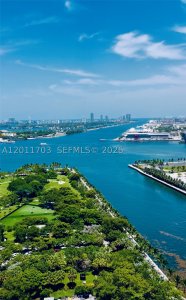 900 Biscayne Apt #2904