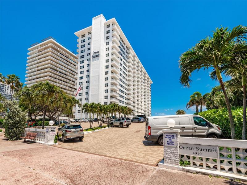 Ocean Summit Apt #1207