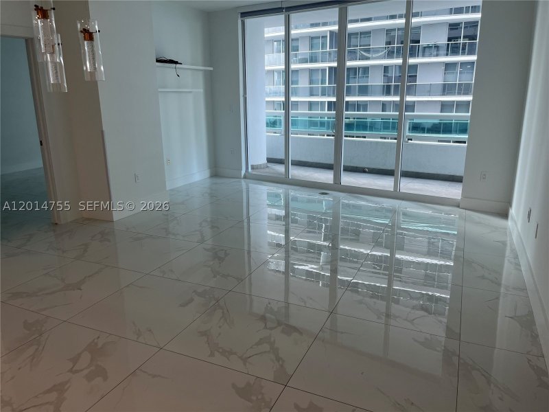Comprar apartamento no 1800 Club 614