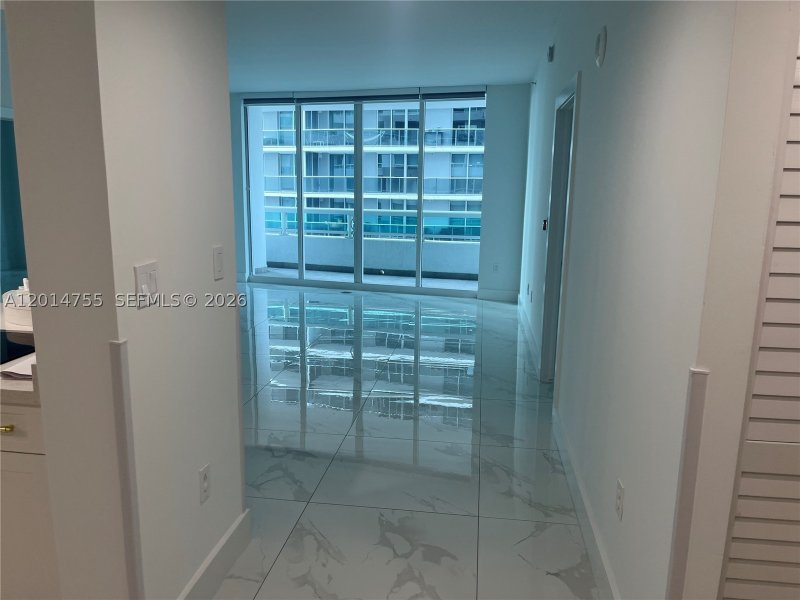 Comprar apartamento no 1800 Club 614