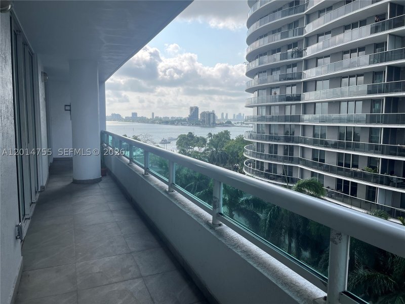 Comprar apartamento no 1800 Club 614